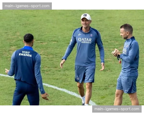 法甲争冠战：巴黎圣日耳曼绝杀里尔，恩里克换人调整成胜负手